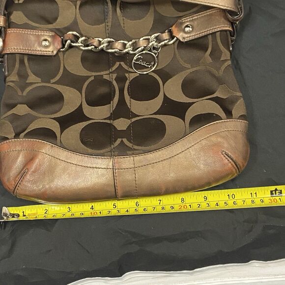 COACH SIGNATURE CHAIN DUFFLE HANDBAG #F19730. - Picture 9 of 11